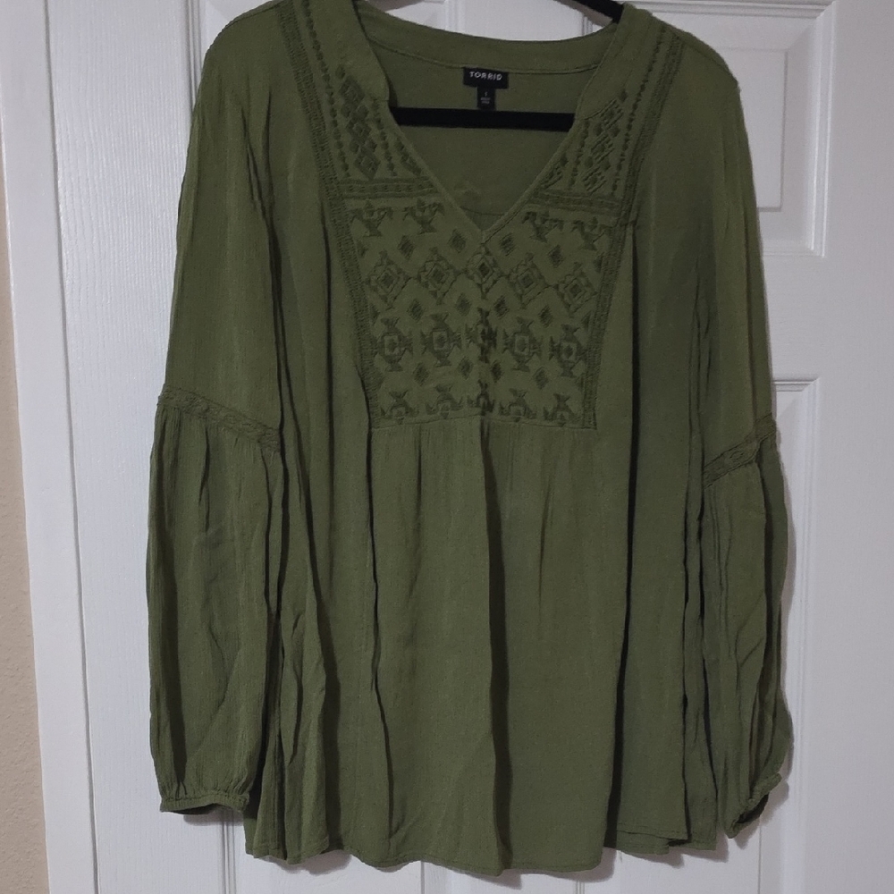 2/$30***Torrid Olive Embroidered Blouse